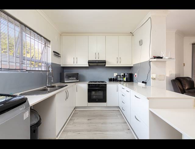 3 BEDROOM HOUSE FOR SALE IN PARKLANDS